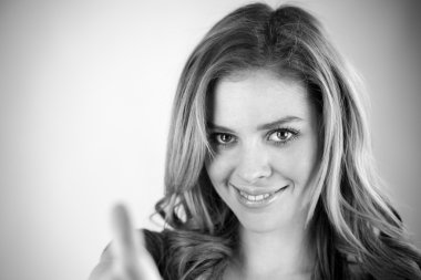 kadın el başparmak yukarı işareti