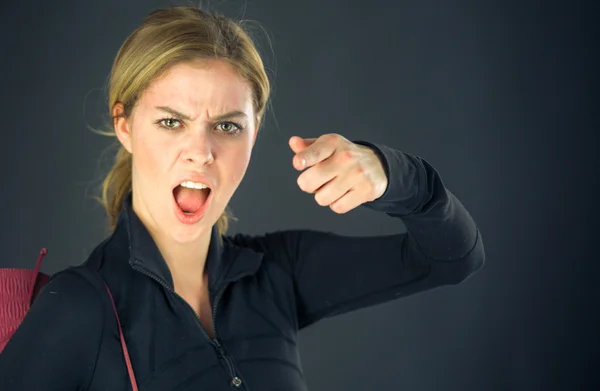 Kvinnan gräl med finger — Stockfoto