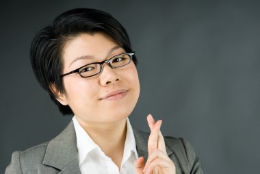 şans getirmesi için dua kadınla