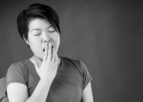 Tired woman yawning — Stock Photo, Image