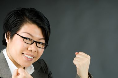 Kadın kadar yumruk ile başarı kutluyor