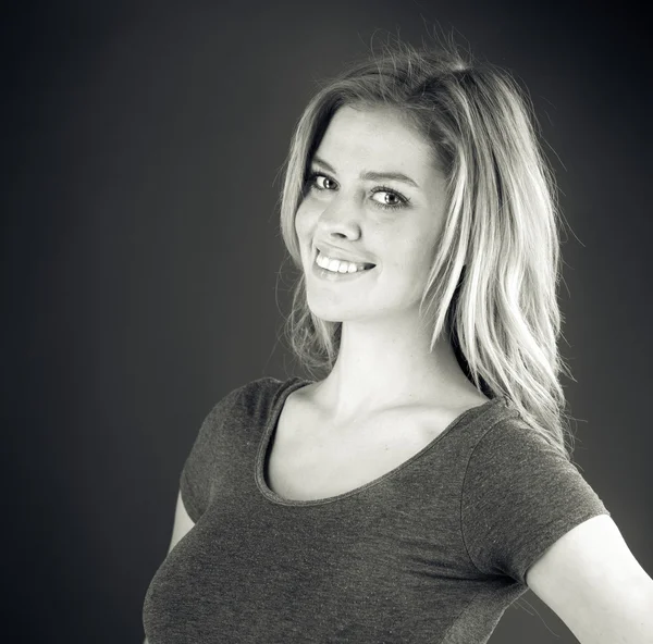 Woman smiling to camera — Stock Photo, Image