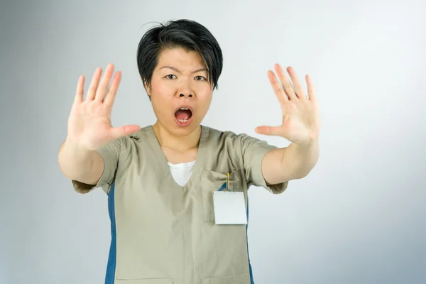 Segno di stop gestuale donna con le mani — Foto Stock