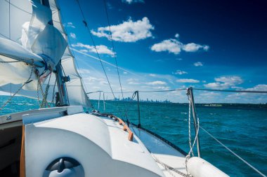 Gökyüzü, Toronto, Kanada 'ya karşı deniz manzarası ve tekne güvertesi