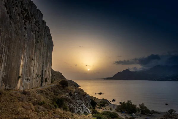 Vista Formação Rochosa Com Mar Durante Pôr Sol — Fotografia de Stock