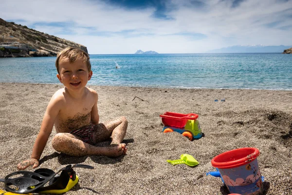 Portret Chłopca Bawiącego Się Plaży — Zdjęcie stockowe