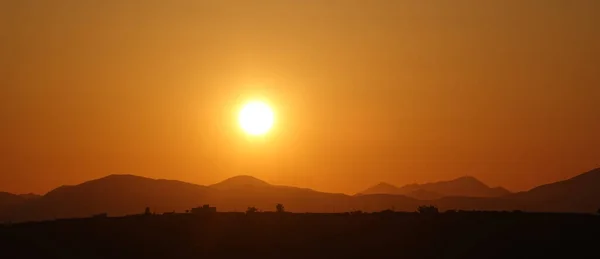 Sylwetka Gór Krajobrazu Podczas Zachodu Słońca — Zdjęcie stockowe