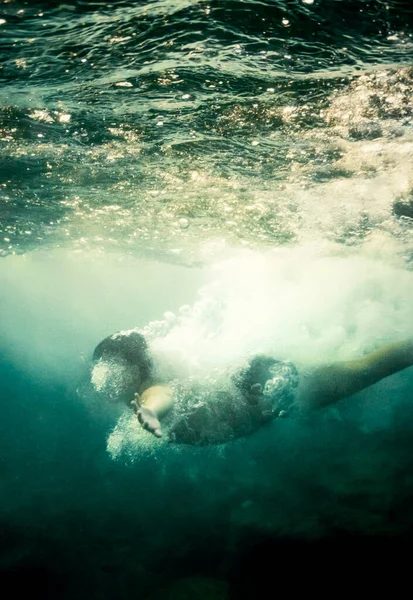 Young Boy Diving Water — Stock Photo, Image