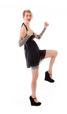 Zafer kendine güvenen bir modeldir