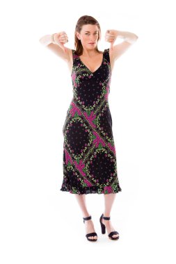 başparmak aşağı gösteren olumsuz model