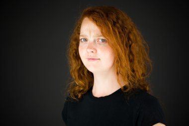 Üzgün ve endişeli modeli