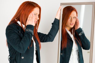 Modeli karışık baş ağrısı