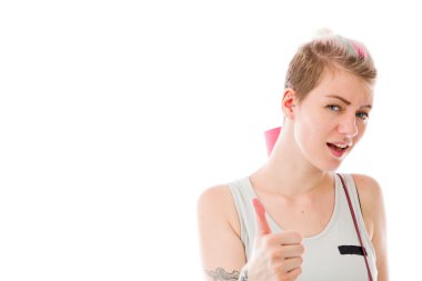 Modeli el başparmak yukarı