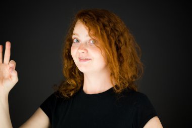 modeli el ok işareti