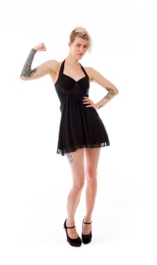 Güçlü model kol curl ile