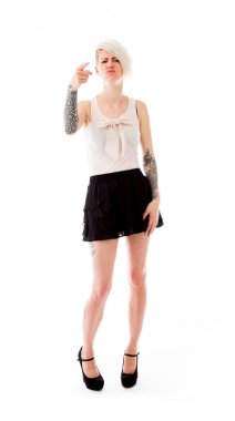 Modeli azarı parmak ile