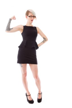 Güçlü model kol curl ile