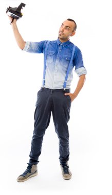 Model alma selfiee kamera polaroid