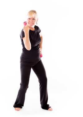 Bir yumruk gösteren model