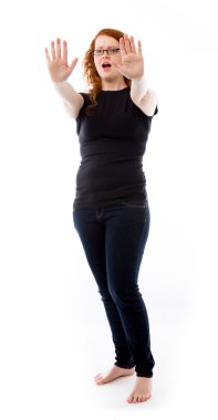 Her iki el ile model el dur işareti