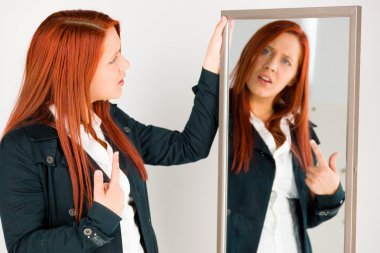 Kendi kendine işaret modeli