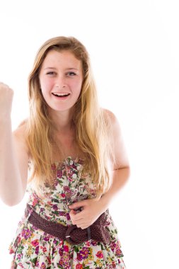 Bir yumruk gösteren model