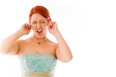 parmak ile kulakları tıkalı modeli