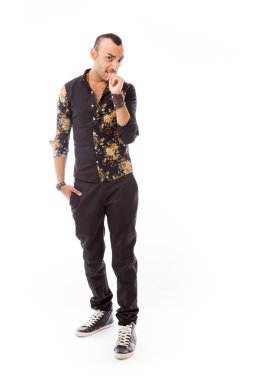 Gergin ısırma parmak çivi