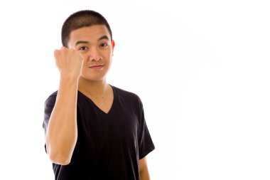 Bir yumruk gösteren model