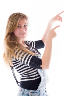 Kameraya bakan bir model