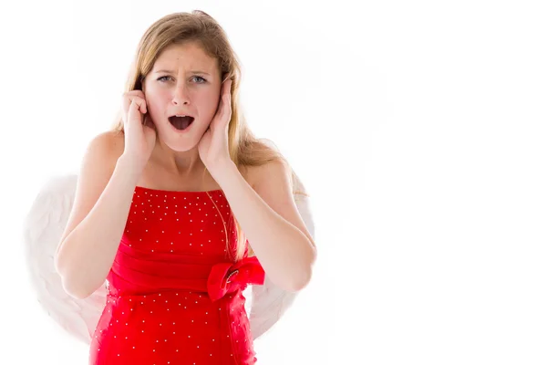 Modèle bouchant les oreilles avec les doigts — Photo