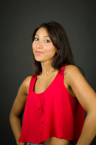 Retrato de uma jovem mulher confiante — Fotografia de Stock