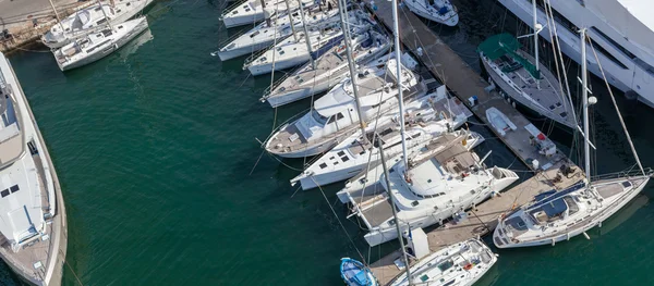 Boats at dock in Barcelona — Stock Photo, Image