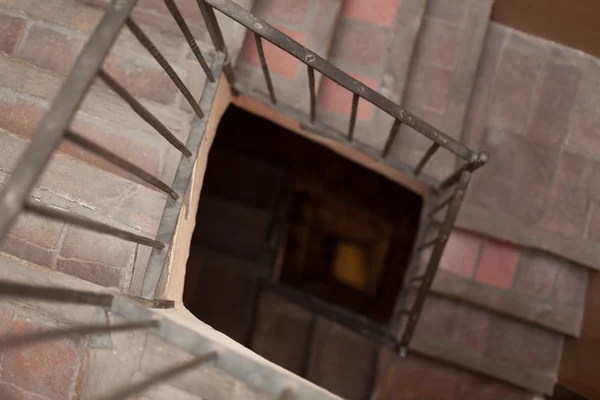 Espagne, Catalogne, Barcelone, Vue panoramique d'un escalier en colimaçon — Photo