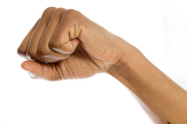 Güçlü Model kol curl gösterir