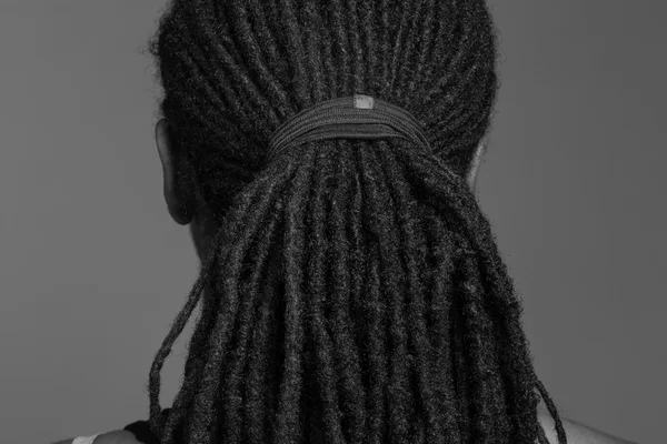 Siyah dreadlocks modeli