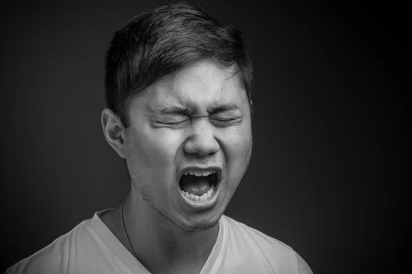 Modelo furioso gritando — Fotografia de Stock