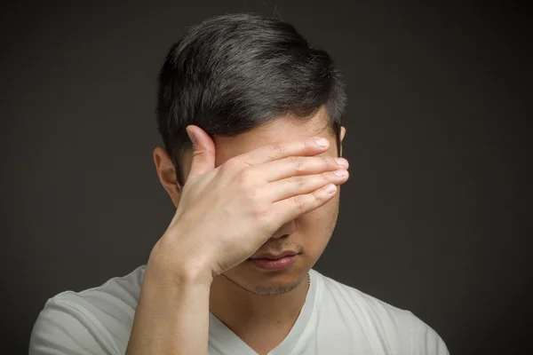 Model hiding face because of shame — Stock Photo, Image