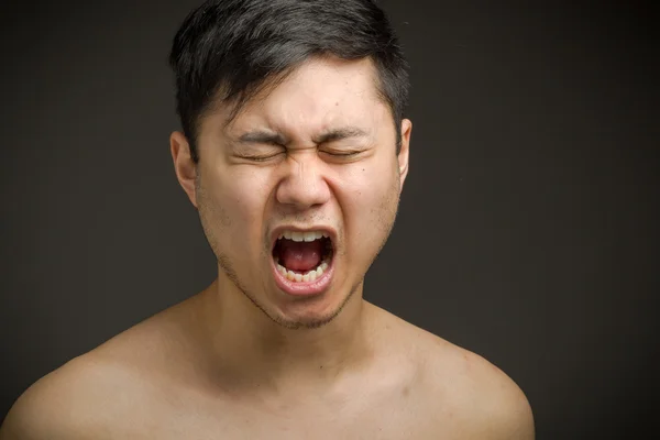 Modelo furioso gritando — Fotografia de Stock