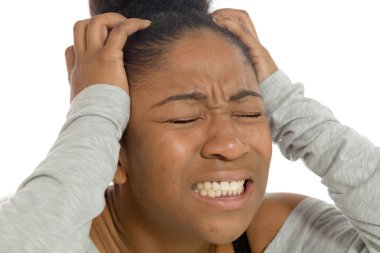 Stresli modeli kıllar eller tarafından çekerek