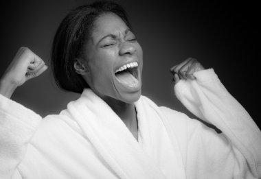 Hava silah modeli mutlu kaldırdı