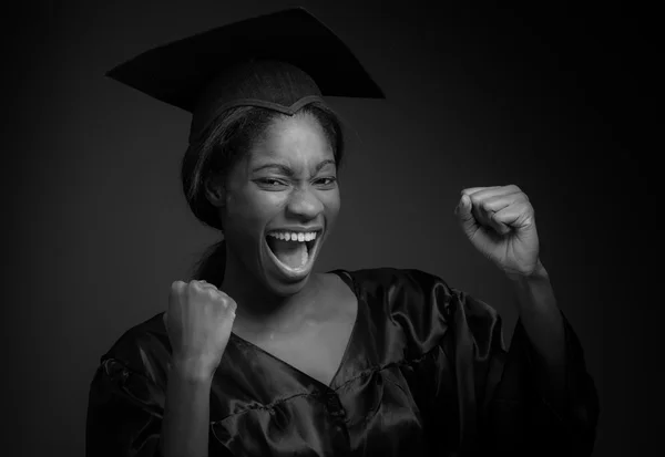 Model vrolijk met vuisten omhoog — Stockfoto