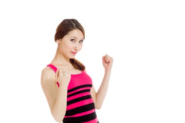 Modeli ile yumruk kadar neşeli