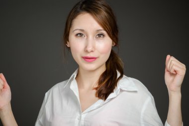 Hava silah ile mutlu modeli