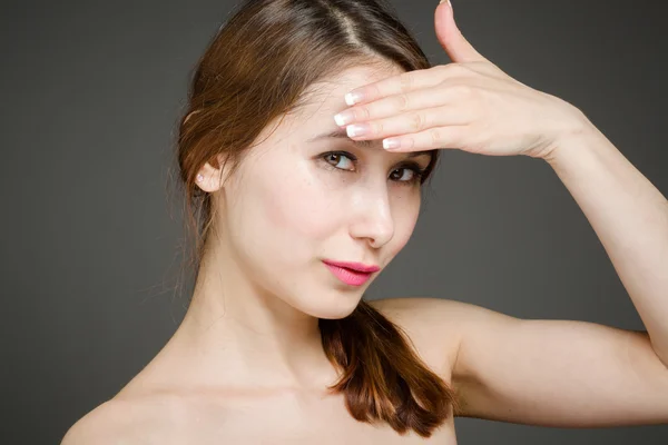 Model hiding face because of shame — Stock Photo, Image