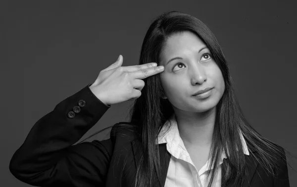 Modell i förtvivlan med hand pistol — Stockfoto