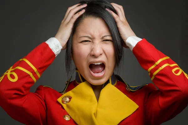 Modello stressato tirando i capelli — Foto Stock