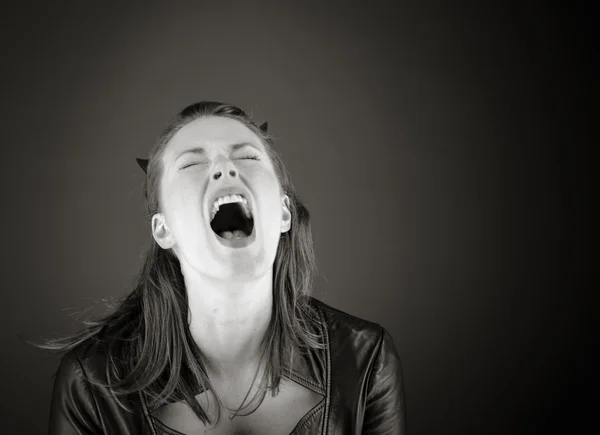 Furious model screaming — Stock Photo, Image