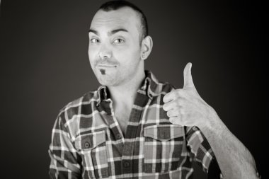 Modeli el başparmak tabela