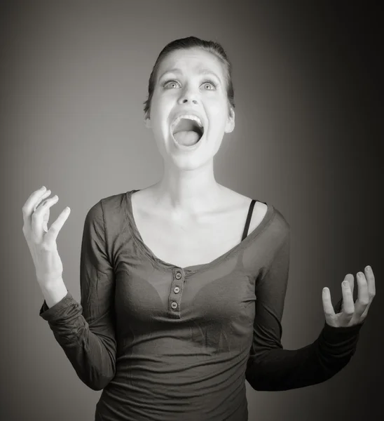 Vrouw woedend schreeuwen — Stockfoto